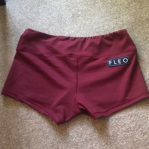 NWOT Maroon Fleos - Picture 2 of 5